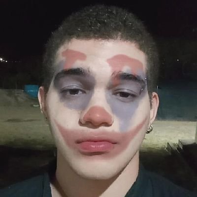 666Defs's profile picture. filho da sepultura, nascido de destroços.

eu queria que alguém arrancasse meus piercings na mão.