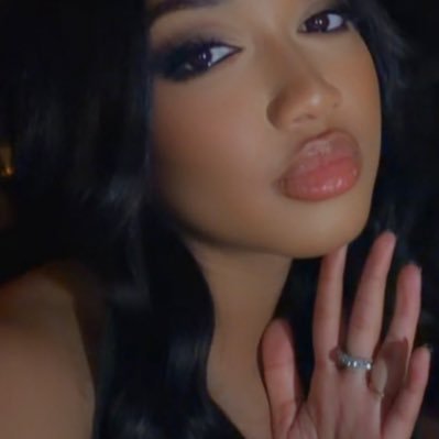 onekym's profile picture. cancer girl, my little cancer wrld. 🦢