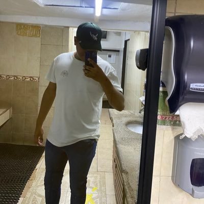 EduardoG182221's profile picture. 