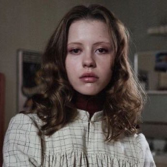 regulvst's profile picture. . self indulgent artist ☥ repost w credits is ok