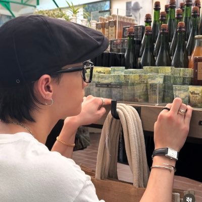 kitty_jungsu's profile picture. ☆ xdh + skz • queer • 00 liner • infp 🌛