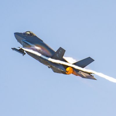 Urashima_RODN's profile picture. ｢AH-1Zは色を塗れの会会長｣兼｢フランスは瀬取り監視にアトランティック持ってこい協会理事長｣ ホロライブ箱推し