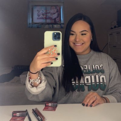 ashleyxheredia's profile picture. ☻