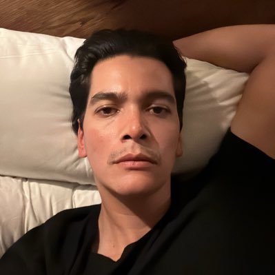 criskrisz's profile picture. 