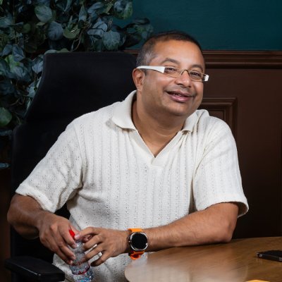 pwashere's profile picture. Tech Entrepreneur, building https://t.co/UwAcsOTpPs (web3/AI) and Zaajira (AI/Recruitment)