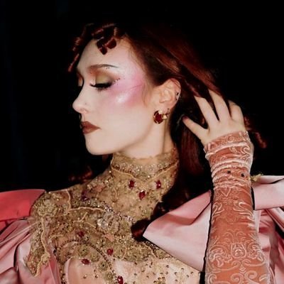 ladrdifiori's profile picture. ⋆ ˚｡⋆୨୧˚apro gli occhi e sono solo dici non sei come gli altri ma sei come loro ˚୨୧⋆｡˚⋆ .·:*¨ ✘🦄✘ ¨*:·.