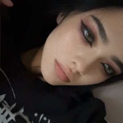 CrystalCries's profile picture. selling lobsters 30 gp