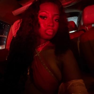 misstonka's profile picture. Saturn’s sweetheart♑️ | 👩🏾‍❤️‍💋‍👩🏾