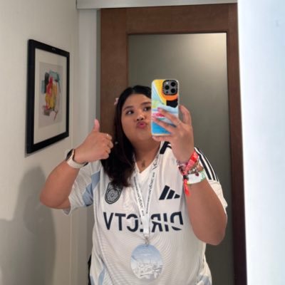 jaejaepeachess's profile picture. Cheol Gyu Shua 🩷🩵 | LEZZZ GO PADRES!!!