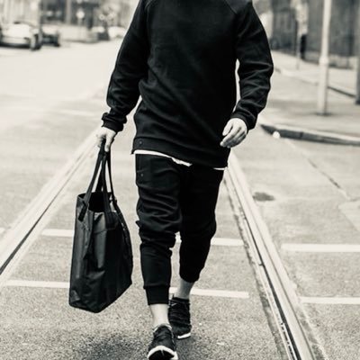 Razaloved's profile picture. Life is what you make it.