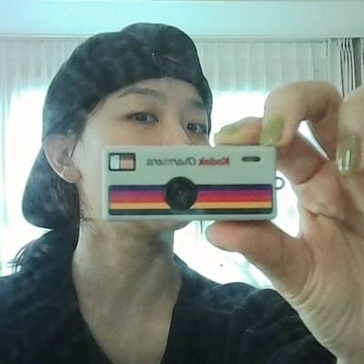 _revesn's profile picture. ew