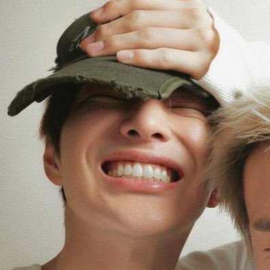 cortisevil's profile picture. ⚡︎ 𝘤𝘰𝘳𝘵𝘪𝘴 — 𝘺𝘬 𝘸𝘦 𝘨𝘰𝘯 𝘣𝘢𝘭𝘭 𝘭𝘪𝘬𝘦 𝘸𝘦 𝘪𝘯 𝘵𝘩𝘦 𝘭𝘦𝘢𝘨𝘶𝘦 ✦