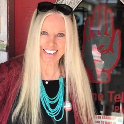 Jazziette's profile picture. 🎤 Songwriter, Radio Talk Show Host @1100KFNX PHX, Community Organizer, Political blogger. Let’s be civil if we can’t agree.🐥❤️ #MAGA