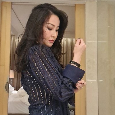 Annelee778899's profile picture. I come from Singapore, a poetic soul, a free spirit. A secularist, a feminist, a dreamer—deeply inspired by Deneuve. I find beauty in art, peace in travel, and