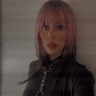 inconstancia's profile picture. schrödinger's pain 🫀⛓️ perfil pessoal, (bem) antigo @foto_grafia