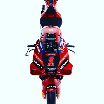 63__Francesco's profile picture. cbr250rr mc51関西大阪 最近バイク乗り始めました。よくマーブル行きます。仲良くしてください〜 #実はducatiが好き😊