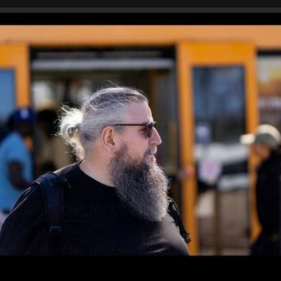 nicazeb's profile picture. 