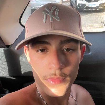 luxursis's profile picture. why can’t it be me? • @todaykatyp team