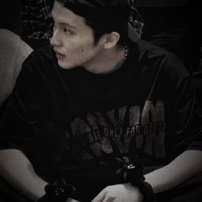 lxzpize's profile picture. # ENTJ