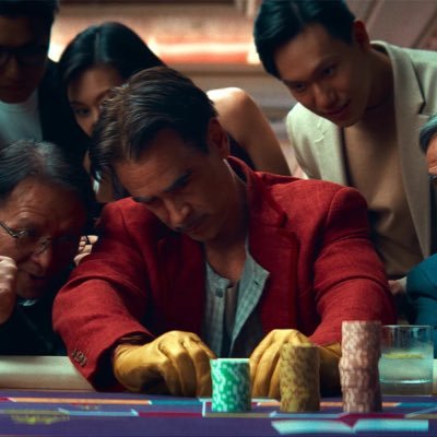 viridusangel's profile picture. alot of deer die crossing the street.