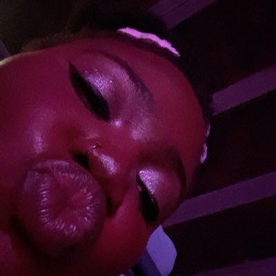 sadesekonix's profile picture. She/Her *24* ~ Biomedist🧪 WOMANIST!!!!!!