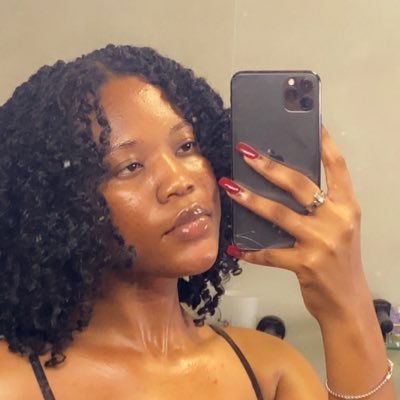 ebieretamar's profile picture. Love Yours