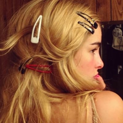 ershinai's profile picture. — always be yourself , there's no one better .