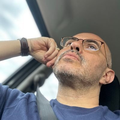 jamh0671's profile picture. Aficionado a la lectura y a un buen café.