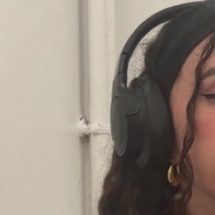 celyacl_'s profile picture. you built me up to watch me fall | tu m’as laissée pour morte, hélas je suis bien vivante