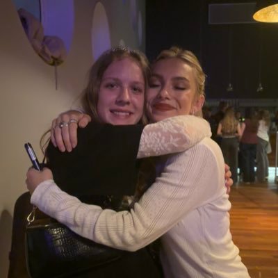 Evakeepsitcool's profile picture. I love concerts, music, soccer and doing fun stuff with friends!! 🫶🏻