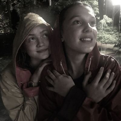 Maioralara82892's profile picture. 