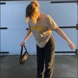 brionivita19723's profile picture. 