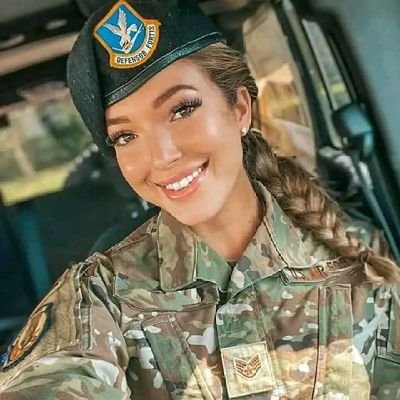 LucyBrookm3's profile picture. God is the greatest!
USAF 
📍🇺🇲