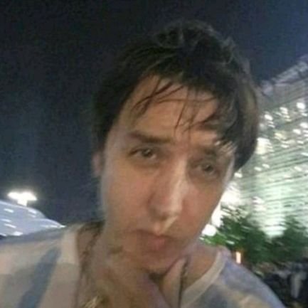 Deleteduser1135's profile picture. SEEN THE STROKES!!!
Proud owner of Nick Valensi's guitar pick and setlist 😘