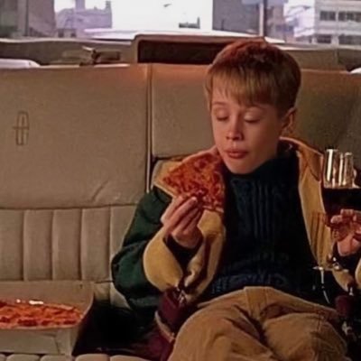 AndeShe1's profile picture. 