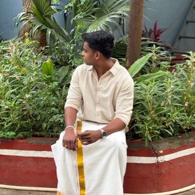 ungaveetupulla's profile picture. Nan @ungaveetupulla ithu oor arintha unmai. Nan sellugindra paathai, perarignar kaatum paathai🌝