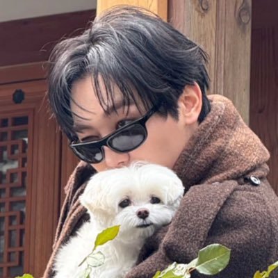 realpeachgrl's profile picture. late night calls enjoyer ♡ 16.07 I’m happy when you’re happy that’s the true ☆ #KEY #BAEKHYUN #NUEST #SEVENTEEN #CBX