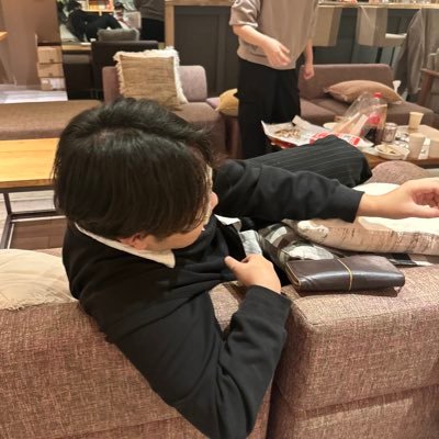 chihiro_o316's profile picture. RADWIMPS | official髭男dism | one ok rock