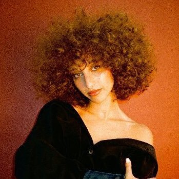 AmmaUpdates's profile picture. News and updates on singer-songwriter Amma 🧡 Debut EP ‘Middle Child’ is out now!