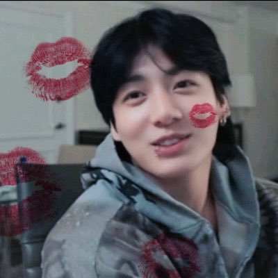 joonganddunk's profile picture. User @ChenRcj get behind me
