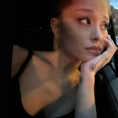 avrilelodies's profile picture. soul too deep for meaningless connections 𖦹 ˚⋆ฺ ♡