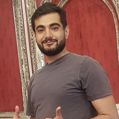 Alborzmoon's profile picture. front-end-developer