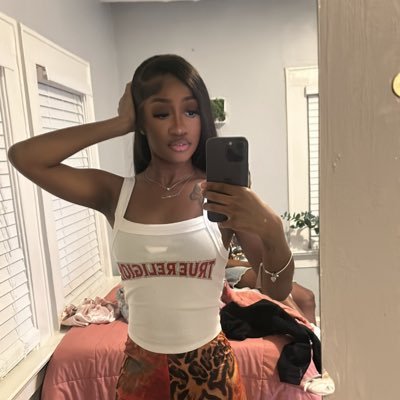 nymoneeee's profile picture. ig: __nymone