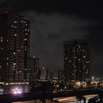 momnook21's profile picture. 