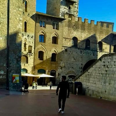 maxi_8000_'s profile picture. 