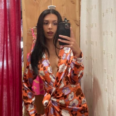 isislolamarie's profile picture. abattez la citadelle