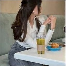 Suiefwux18187's profile picture. 