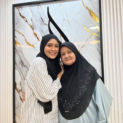 FatimaAlia99442's profile picture. Alhamdulillah 😇 🙏