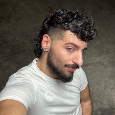 erosflames's profile picture. LUX EDITION 🪽