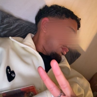 useradhz's profile picture. 